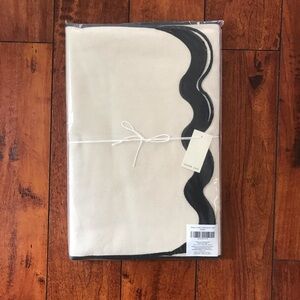 NWT Business & Pleasure Co Table Runner Rivie White